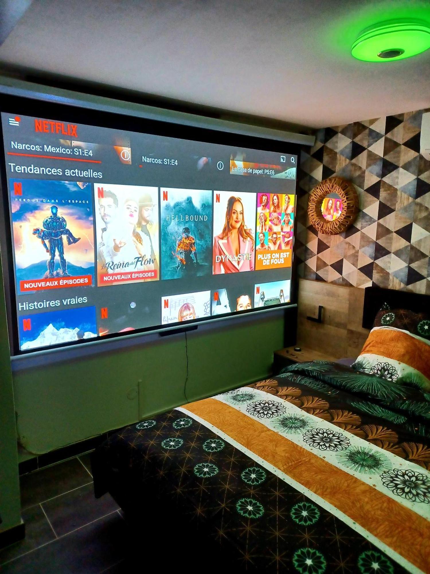 Les Charmes-Balneotherapie-Videoprojecteur-Netflix Baume-les-Dames Εξωτερικό φωτογραφία